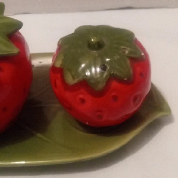 Strawberry Ceramic Condiment Set - Picture 2 of 2